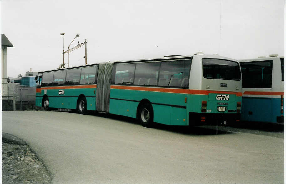 (030'624) - GFM Fribourg - Nr. 119/FR 370 - Volvo/Van Hool am 3. April 1999 in Fribourg, Garage