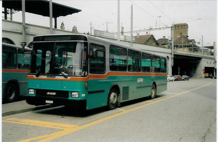 (030'633) - GFM Fribourg - Nr. 83/FR 462 - NAW/Hess am 3. April 1999 beim Bahnhof Fribourg