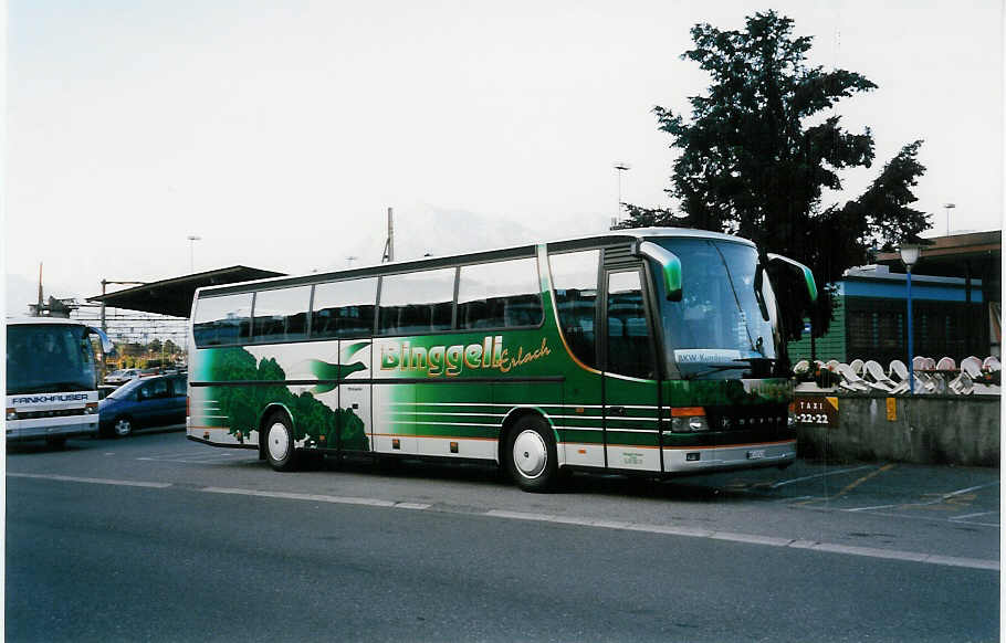 (031'822) - Binggeli, Erlach - Nr. 4/BE 412'410 - Setra am 5. Juni 1999 beim Bahnhof Thun