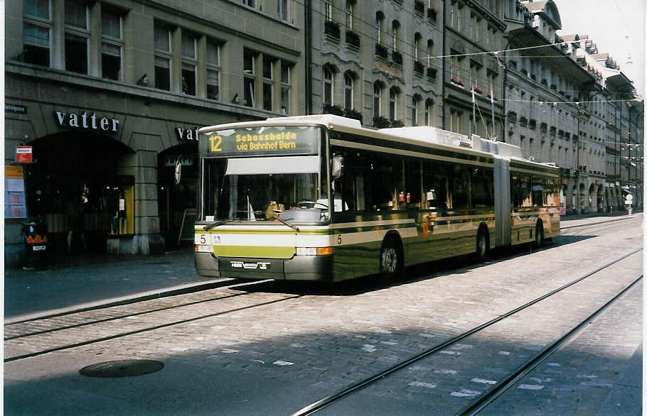 (031'826) - SVB Bern - Nr. 5 - NAW/Hess Gelenktrolleybus am 5. Juni 1999 in Bern, Brenplatz