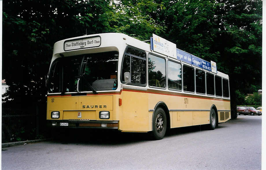 (032'116) - STI Thun - Nr. 57/BE 413'457 - Saurer/R&J am 14. Juni 1999 bei der Schifflndte Thun