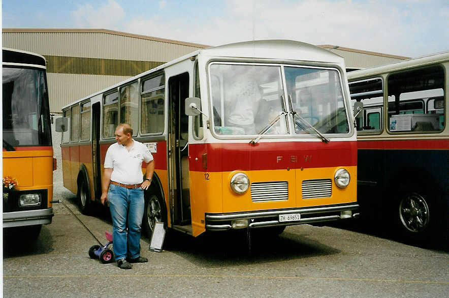 (032'321) - Trb, Oberrieden - Nr. 12/ZH 69'651 - FBW/R&J (ex Ryffel, Uster Nr. 12) am 26. Juni 1999 in Hinwil, AMP