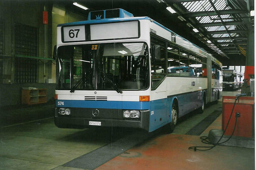 (032'612) - VBZ Zrich - Nr. 574/ZH 540'574 - Mercedes am 26. Juni 1999 in Zrich, Garage Hardau