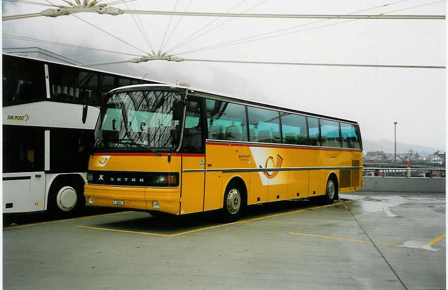 (032'722) - PTT-Regie - P 26'003 - Setra am 27. Juni 1999 in Chur, Postautostation