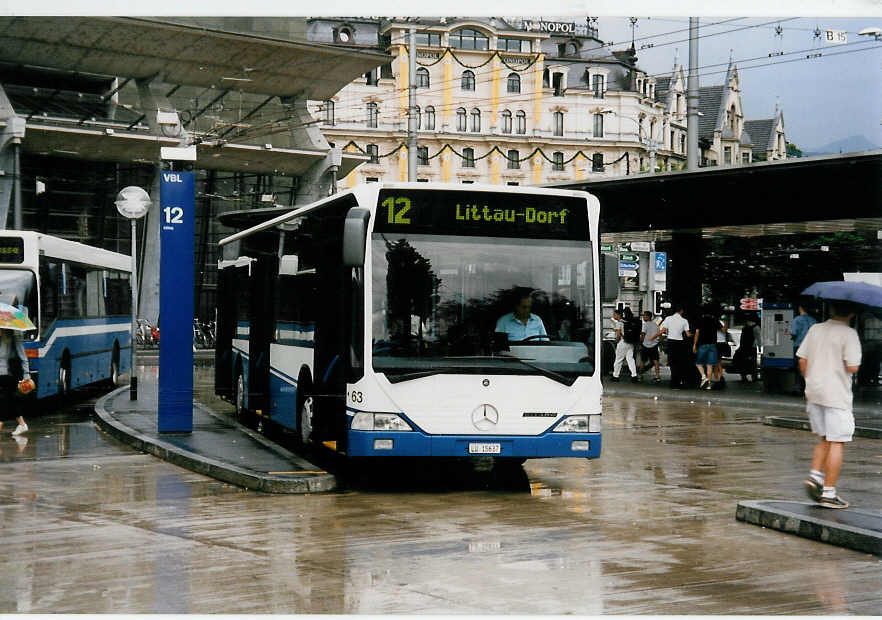 (033'006) - Gowa, Luzern - Nr. 63/LU 15'637 - Mercedes am 27. Juni 1999 beim Bahnhof Luzern