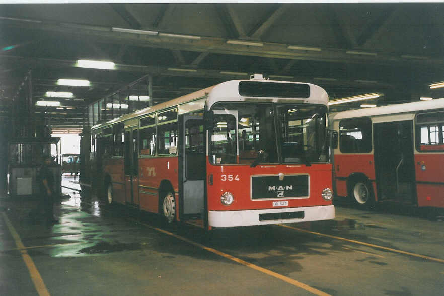 (033'436) - TL Lausanne - Nr. 354/VD 1492 - MAN am 7. Juli 1999 in Lausanne, Dpt Borde