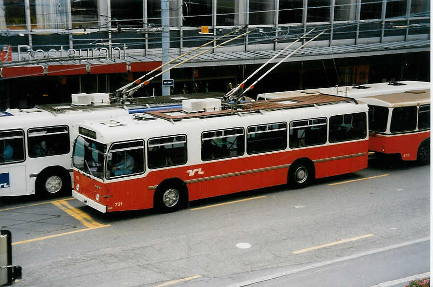 (033'613) - TL Lausanne - Nr. 721 - FBW/Hess Trolleybus am 7. Juli 1999 in Lausanne, Place Riponne