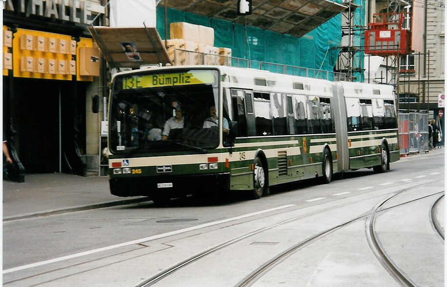 (034'118) - SVB Bern - Nr. 245/BE 518'245 - Van Hool am 12. Juli 1999 beim Bahnhof Bern