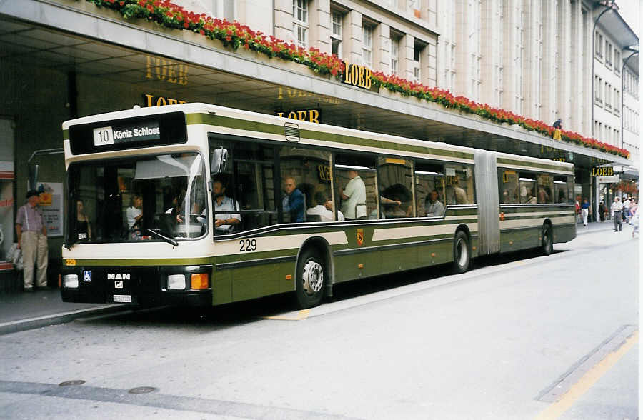 (034'122) - SVB Bern - Nr. 229/BE 513'229 - MAN am 12. Juli 1999 beim Bahnhof Bern