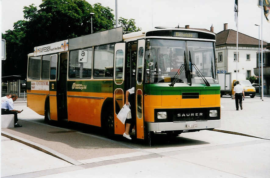 (034'717) - BHW Wil - Nr. 3/SG 33'072 - Saurer/Tscher am 19. Juli 1999 beim Bahnhof Wil