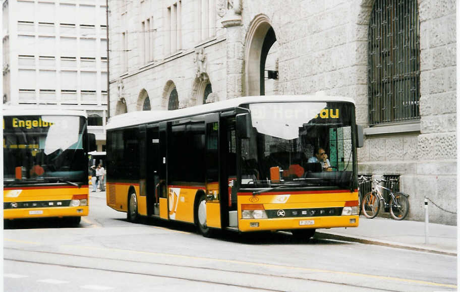 (034'723) - PTT-Regie - P 25'754 - Setra am 19. Juli 1999 beim Bahnhof St. Gallen