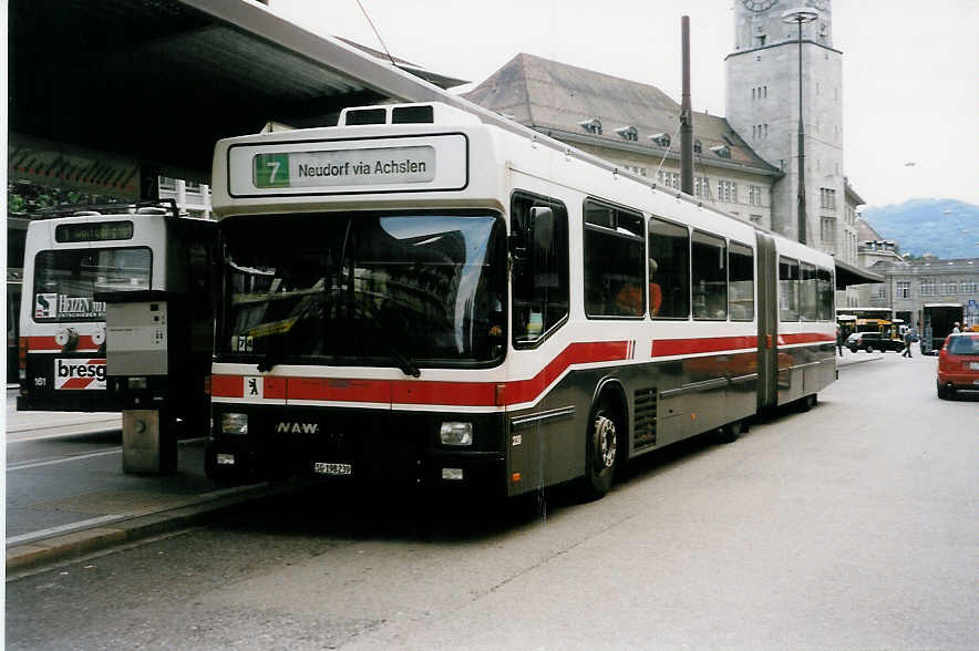 (034'725) - VBSG St. Gallen - Nr. 239/SG 198'239 - NAW/Hess am 19. Juli 1999 beim Bahnhof St. Gallen