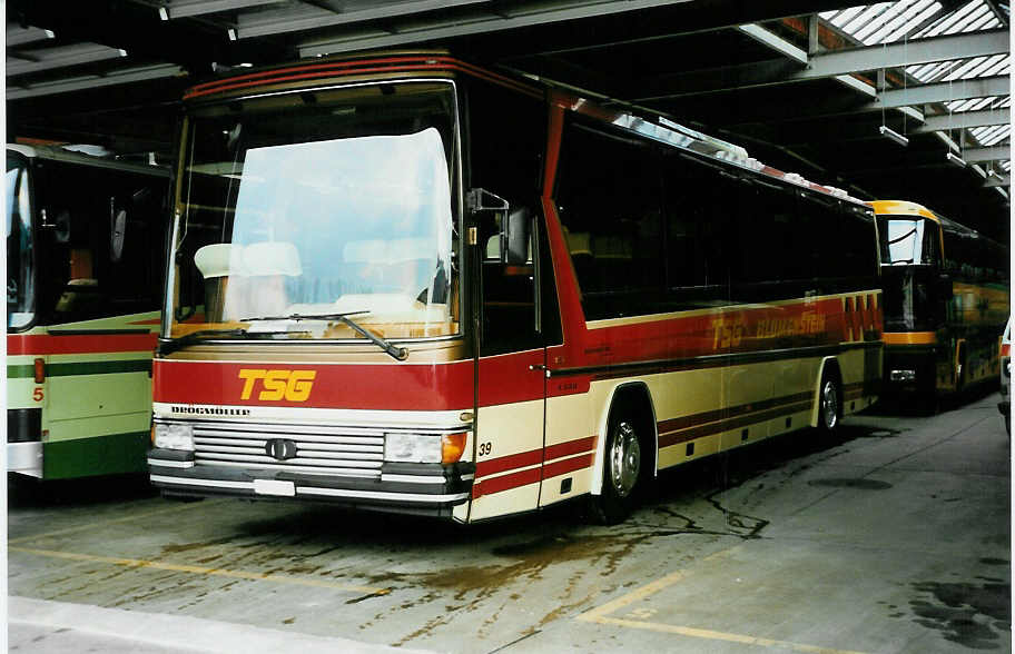 (034'824) - STI Thun - Nr. 39/BE 61'012 - Drgmller (ex TSG Blumenstein Nr. 9) am 21. Juli 1999 in Thun, Garage