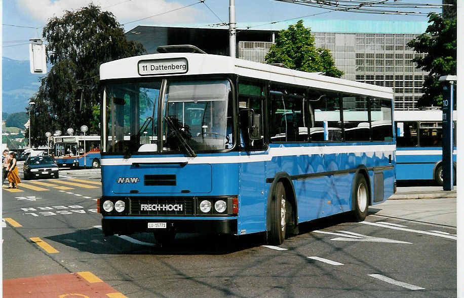 (034'916) - Bucheli, Kriens - Nr. 5/LU 15'771 - NAW/FHS am 26. Juli 1999 beim Bahnhof Luzern