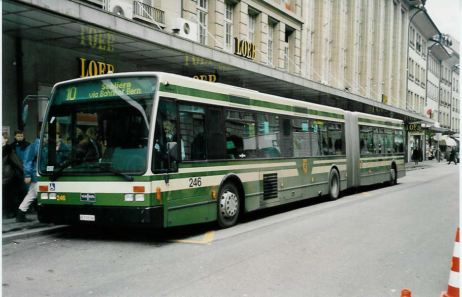 (037'819) - SVB Bern - Nr. 246/BE 518'246 - Van Hool am 25. November 1999 beim Bahnhof Bern