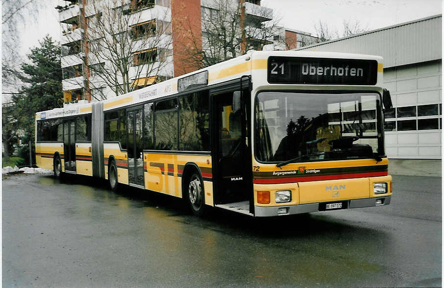 (038'011) - STI Thun - Nr. 72/BE 397'172 - MAN am 9. Dezember 1999 in Thun, Garage