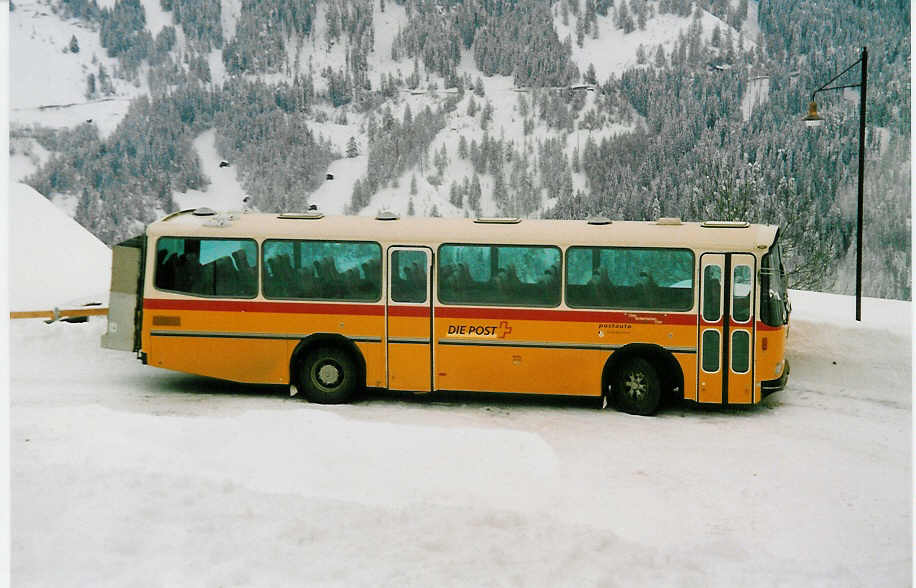 (038'423) - PTT-Regie - P 24'360 - Saurer/R&J am 1. Januar 2000 in Tschiertschen, Wendeplatz