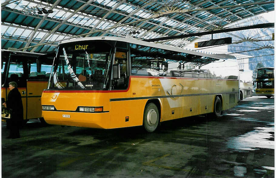 (038'603) - PTT-Regie - P 25'139 - Neoplan am 1. Januar 2000 in Chur, Postautostation