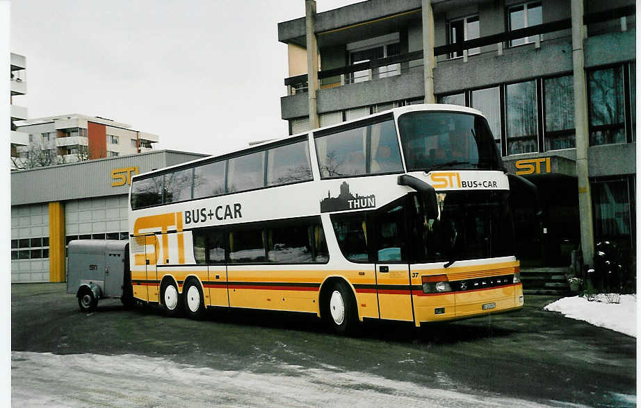 (038'830) - STI Thun - Nr. 37/BE 263'537 - Setra (ex Funi-Car, Biel) am 29. Januar 2000 in Thun, Garage