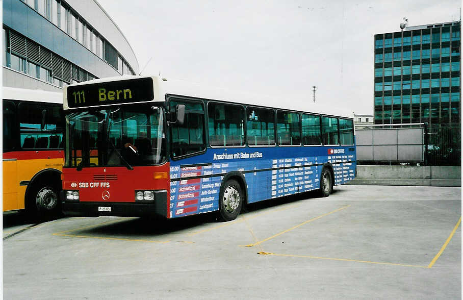 (039'711) - PTT-Regie - P 25'375 - Mercedes/Lauber am 14. Mrz 2000 in Bern, Postautostation