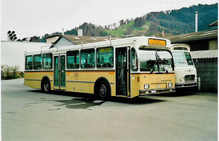 (040'001) - STI Thun - Nr. 59/BE 413'459 - Saurer/R&J am 4. April 2000 in Thun, Garage