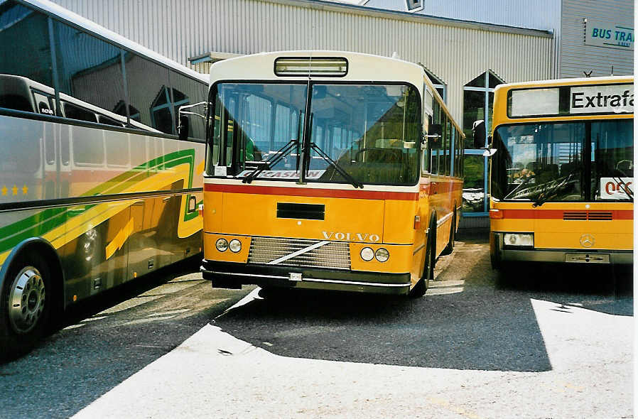 (040'318) - Steiner, Ortschwaben - Nr. 8 - Volvo/Lauber am 22. April 2000 in Biel, BTR