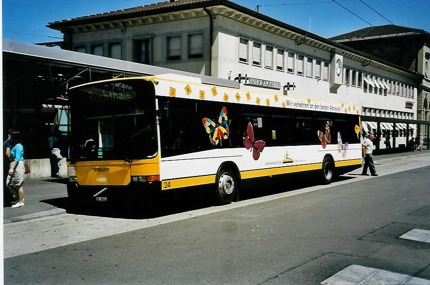 (041'329) - VBSH Schaffhausen - Nr. 24/SH 38'024 - Volvo/Hess am 19. Juni 2000 beim Bahnhof Schaffhausen