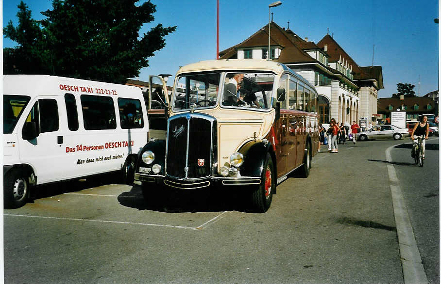 (041'535) - Marti, Kallnach - Nr. 40/BE 146'284 - Saurer/Lauber am 22. Juni 2000 beim Bahnhof Thun