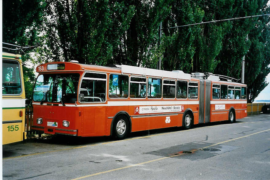 (041'818) - TN Neuchtel - Nr. 153 - FBW/Hess Gelenktrolleybus (ex Nr. 53) am 12. Juli 2000 in Neuchtel, Dpt