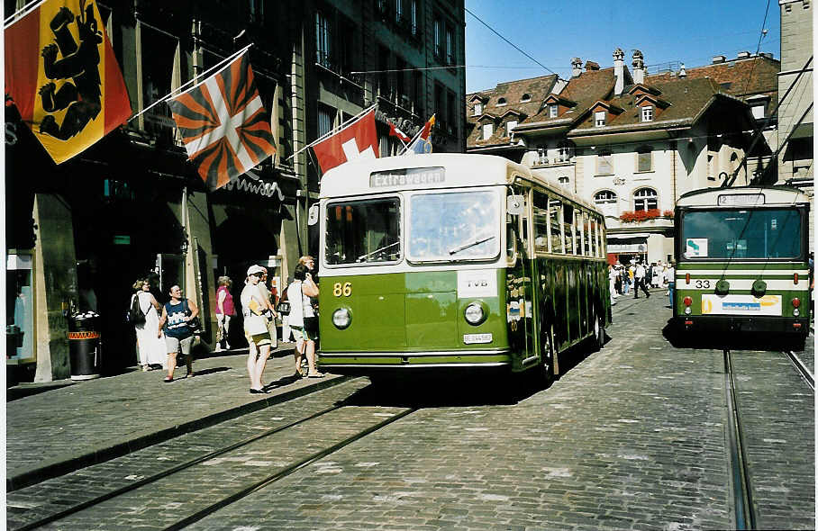 (042'511) - SVB Bern (TVB) - Nr. 86/BE 244'562 - Saurer/FFA am 12. August 2000 in Bern, Brenplatz