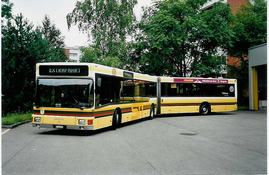 (043'009) - STI Thun - Nr. 69/BE 456'869 - MAN am 30. August 2000 in Thun, Garage