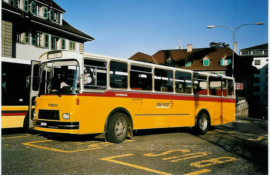 (043'229) - Burri, Teuffenthal - BE 336'192 - FBW/R&J am 19. September 2000 beim Bahnhof Thun