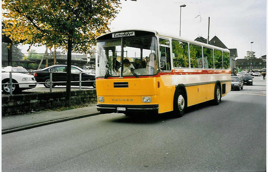 (043'504) - Rllin, Regensdorf - ZH 371'507 - Saurer/Tscher (ex P 24'272) am 14. Oktober 2000 in Thun, Schifflndte