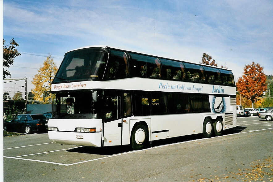 (043'635) - Rbsamen, Seuzach - ZH 75'371 - Neoplan am 25. Oktober 2000 in Thun, Seestrasse