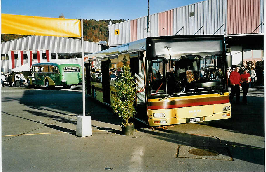 (043'716) - STI Thun - Nr. 77/BE 274'177 - MAN am 5. November 2000 in Thun, Expo