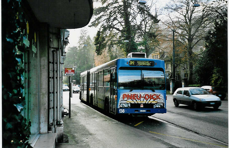 (044'005) - VB Biel - Nr. 138/BE 395'138 - Volvo/R&J am 2. Dezember 2000 in Biel, Mhlebrcke