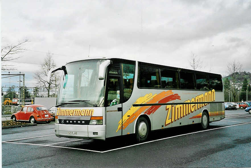 (044'019) - Aus Frankreich: Zimmermann, Thann - 1029 VL 28 - Setra am 8. Dezember 2000 in Thun, Seestrasse