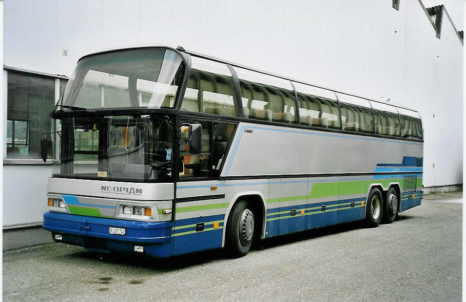 (044'726) - Kaufmann, Aegerten - BE 287'742 - Neoplan am 17. Februar 2001 in Biel, BTR