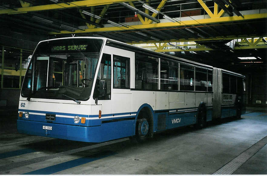 (044'932) - VMCV Clarens - Nr. 62/VD 1362 - Van Hool am 20. Februar 2001 in Clarens, Garage