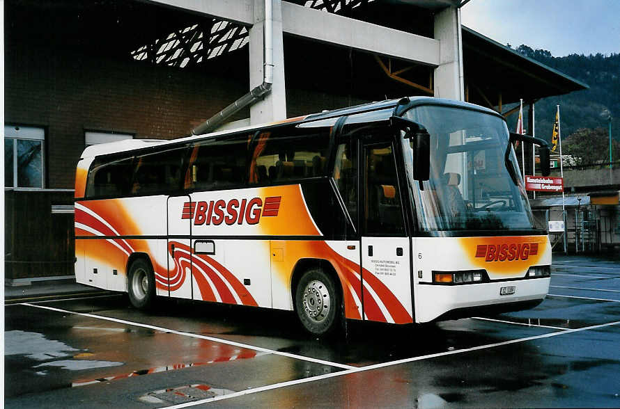 (045'428) - Bissig, Brunnen - Nr. 6/SZ 5389 - Neoplan am 30. Mrz 2001 in Thun, Grabengut