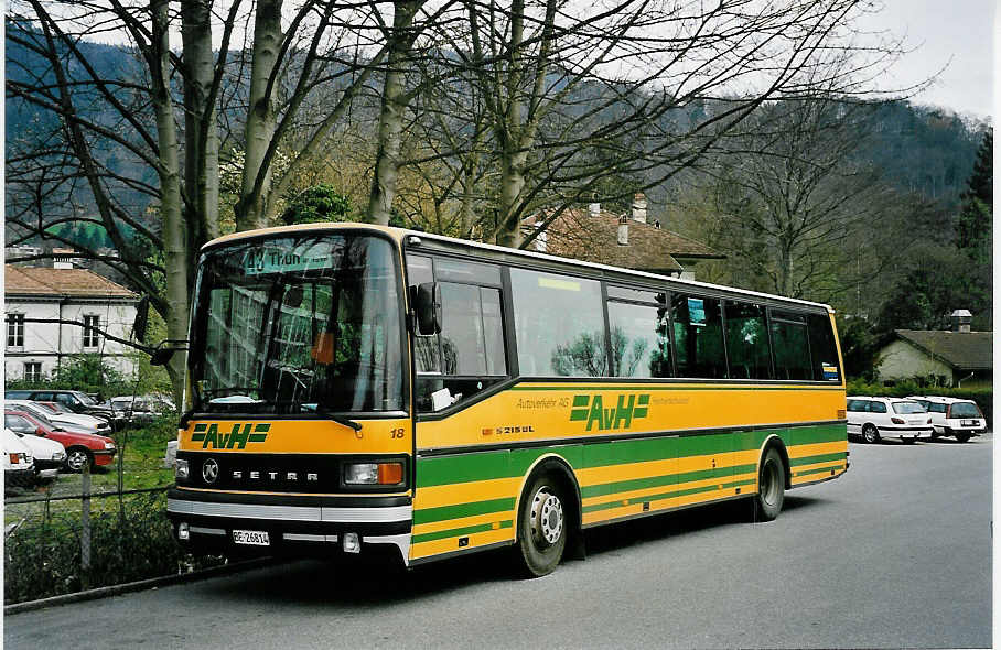 (045'616) - STI Thun - Nr. 18/BE 26'814 - Setra (ex AvH Heimenschwand Nr. 1) am 3. April 2001 bei der Schifflndte Thun