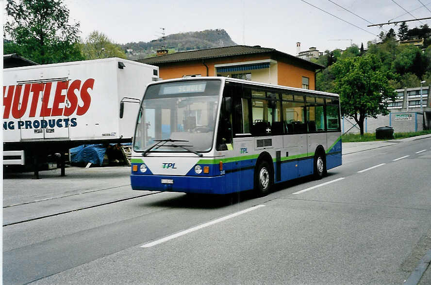 (045'937) - TPL Lugano - Nr. 36/TI 135'155 - Van Hool (ex Nr. 15) am 23. April 2001 in Pregassona, V.G. Maraini