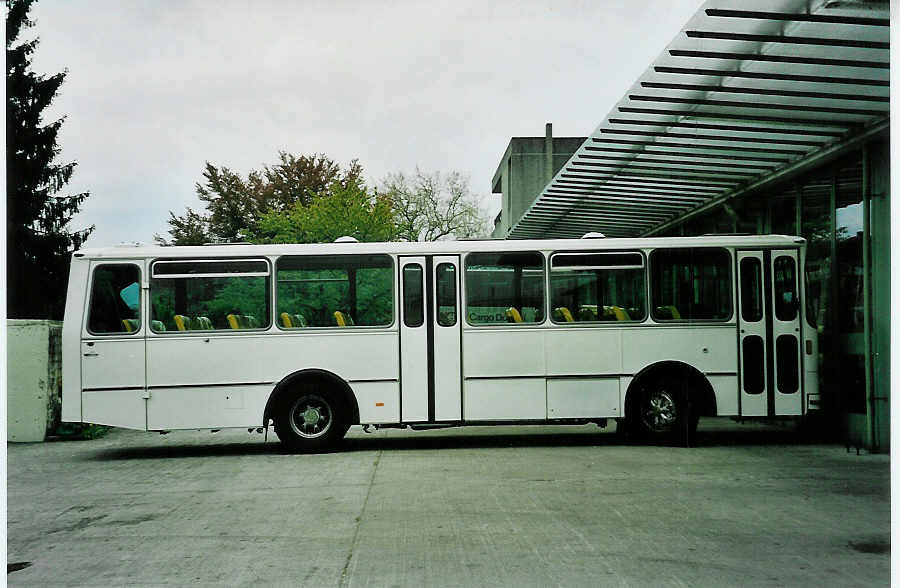 (046'518) - Bus+Taxi-Zentrale, Interlaken - FBW/R&J (ex ATGH Heiligenschwendi Nr. 1) am 8. Mai 2001 in Thun, Garage STI