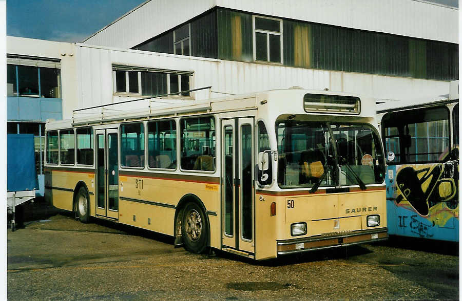 (046'824) - STI Thun - Nr. 50 - Saurer/R&J am 25. Mai 2001 in Biel, BTR