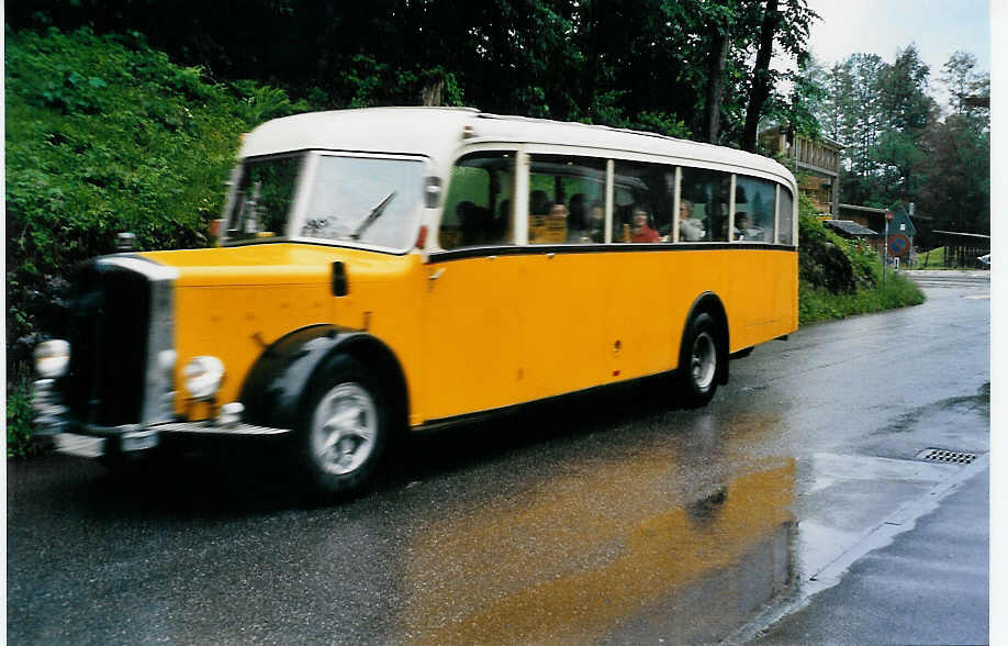 (047'022) - Bucheli, Kriens - Nr. 10/LU 15'030 - Saurer/Tscher (ex Grni, Udligenswil) am 10. Juni 2001 in Ballenberg, West