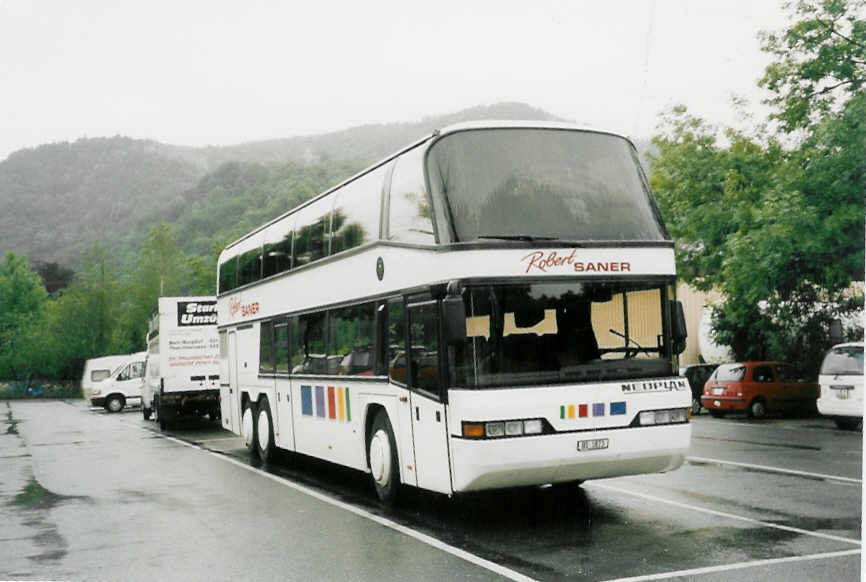 (047'208) - Saner, Basel - BS 1873 - Neoplan am 10. Juni 2001 in Thun, Seestrasse