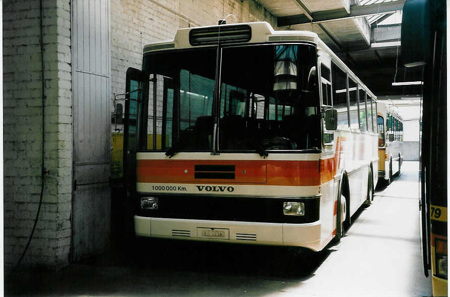 (047'523) - STI Thun - Nr. 3 - Volvo/R&J (ex TSG Blumenstein Nr. 3) am 26. Juni 2001 in Thun, Garage