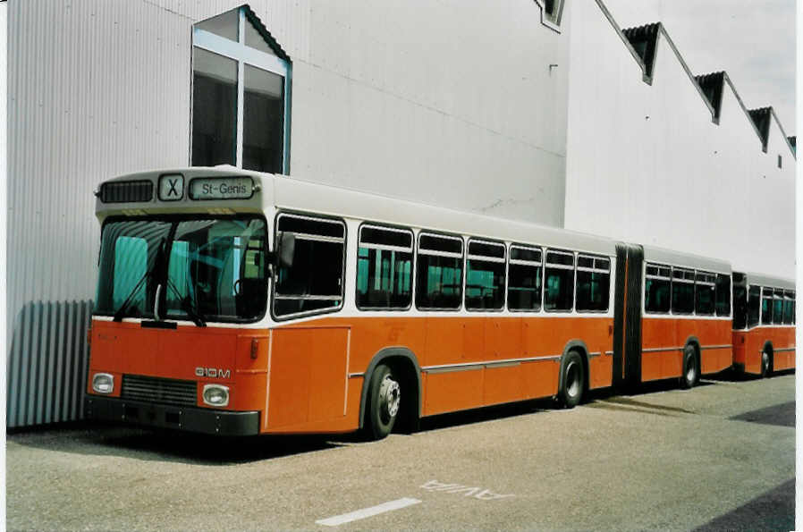 (048'002) - TPG Genve - Nr. 165 - Volvo/R&J am 14. Juli 2001 in Biel, BTR