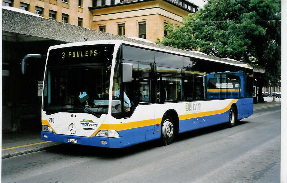 (048'827) - TC La Chaux-de-Fonds - Nr. 215/NE 26'215 - Mercedes am 6. August 2001 beim Bahnhof La Chaux-de-Fonds