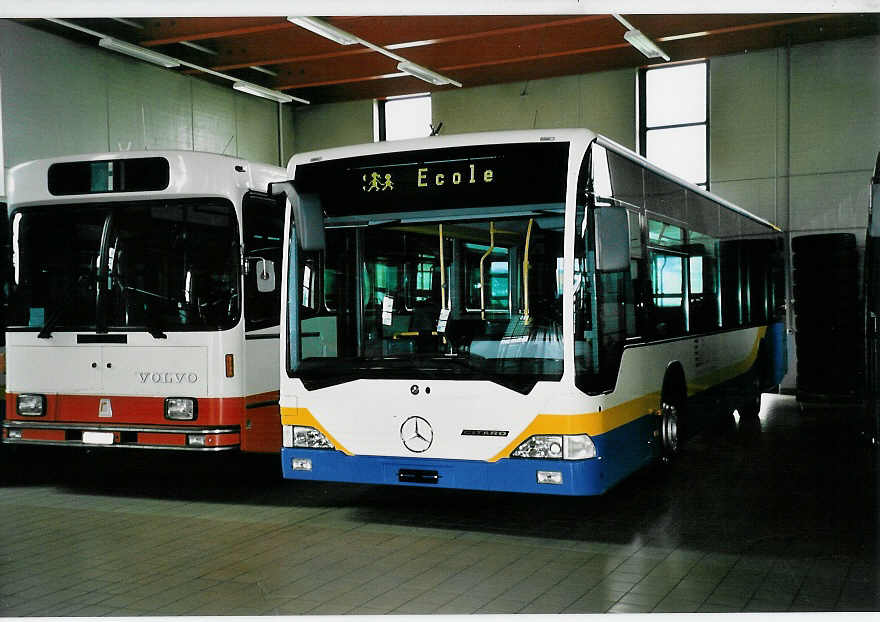 (048'905) - TC La Chaux-de-Fonds - Nr. 218 - Mercedes am 7. August 2001 in La Chaux-de-Fonds, Dpt